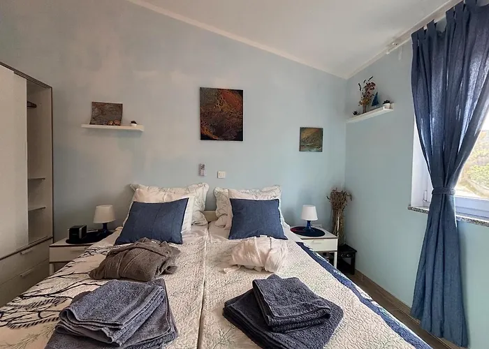 Sea View Artmare Apartment *