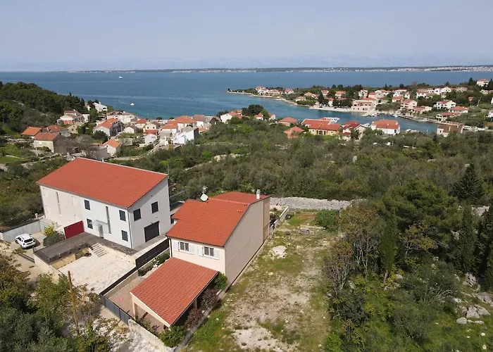 Sea View Artmare شقة