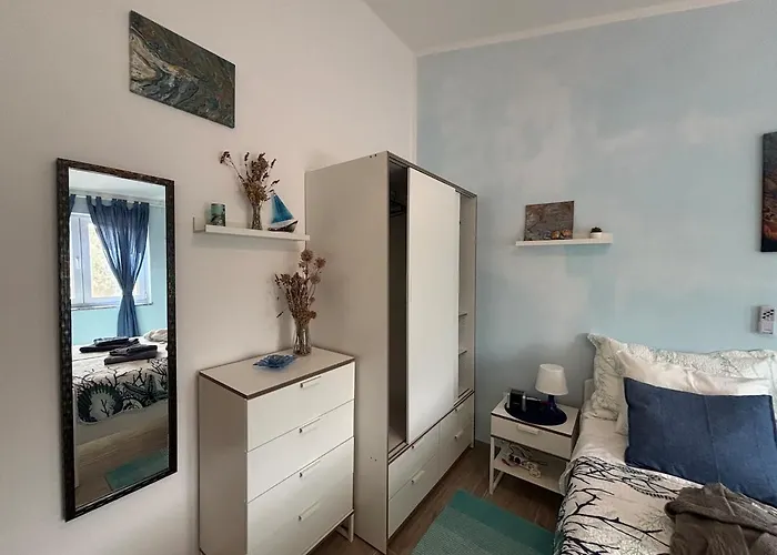 Sea View Artmare شقة